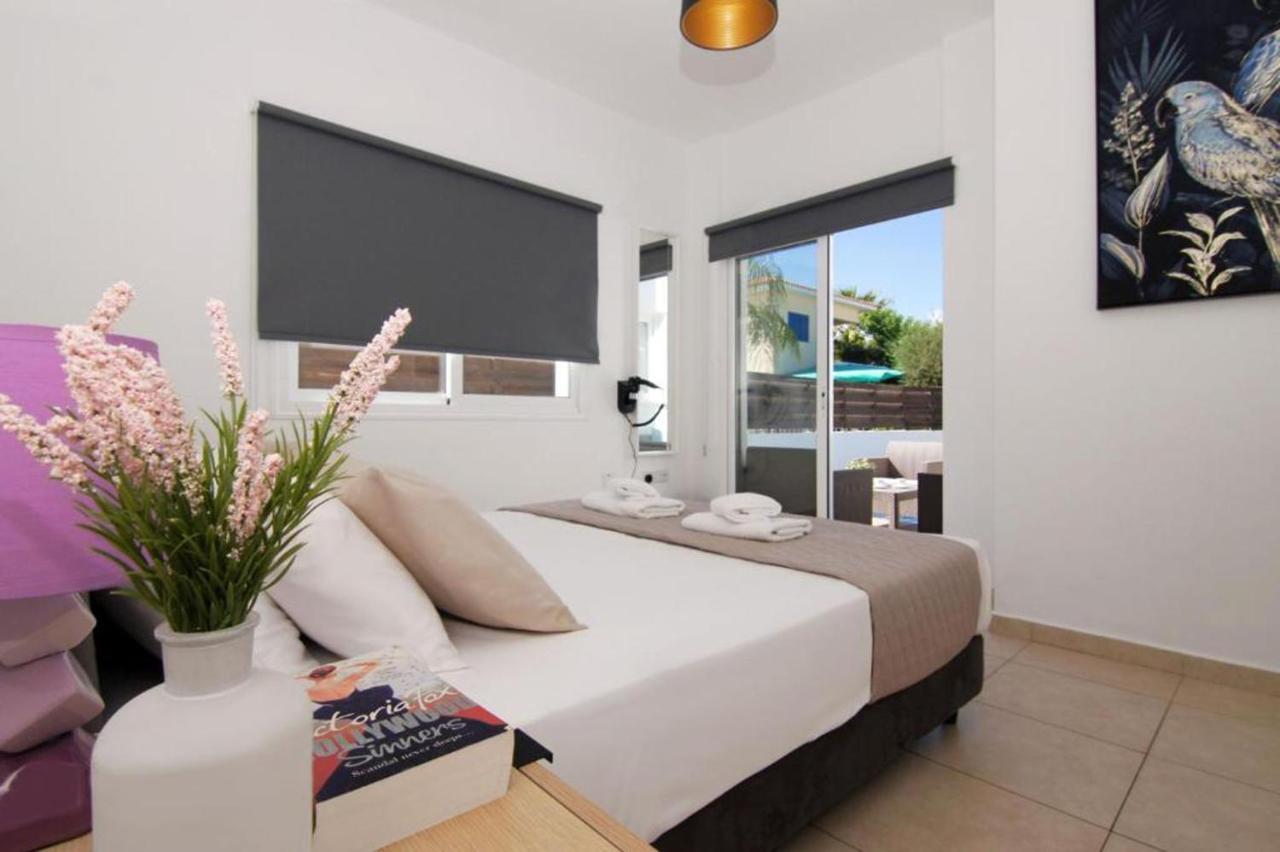 Elite Luxury Villa Paralímni Extérieur photo
